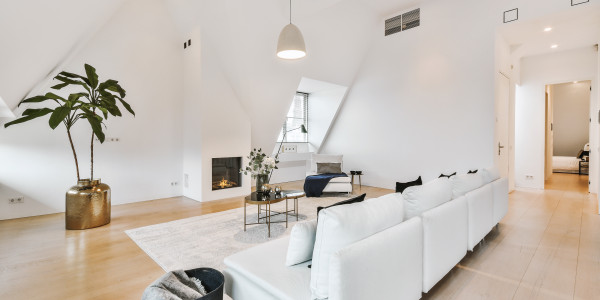 Comprar / Vender Casas Unifamiliares y Chalets en Alcobendas · con Tarima Flotante